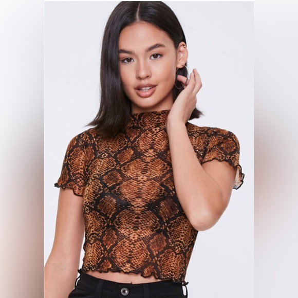 BRAND NEW Forever 21  knit mesh tee snakeskin print short sleeves size M - Picture 1 of 8